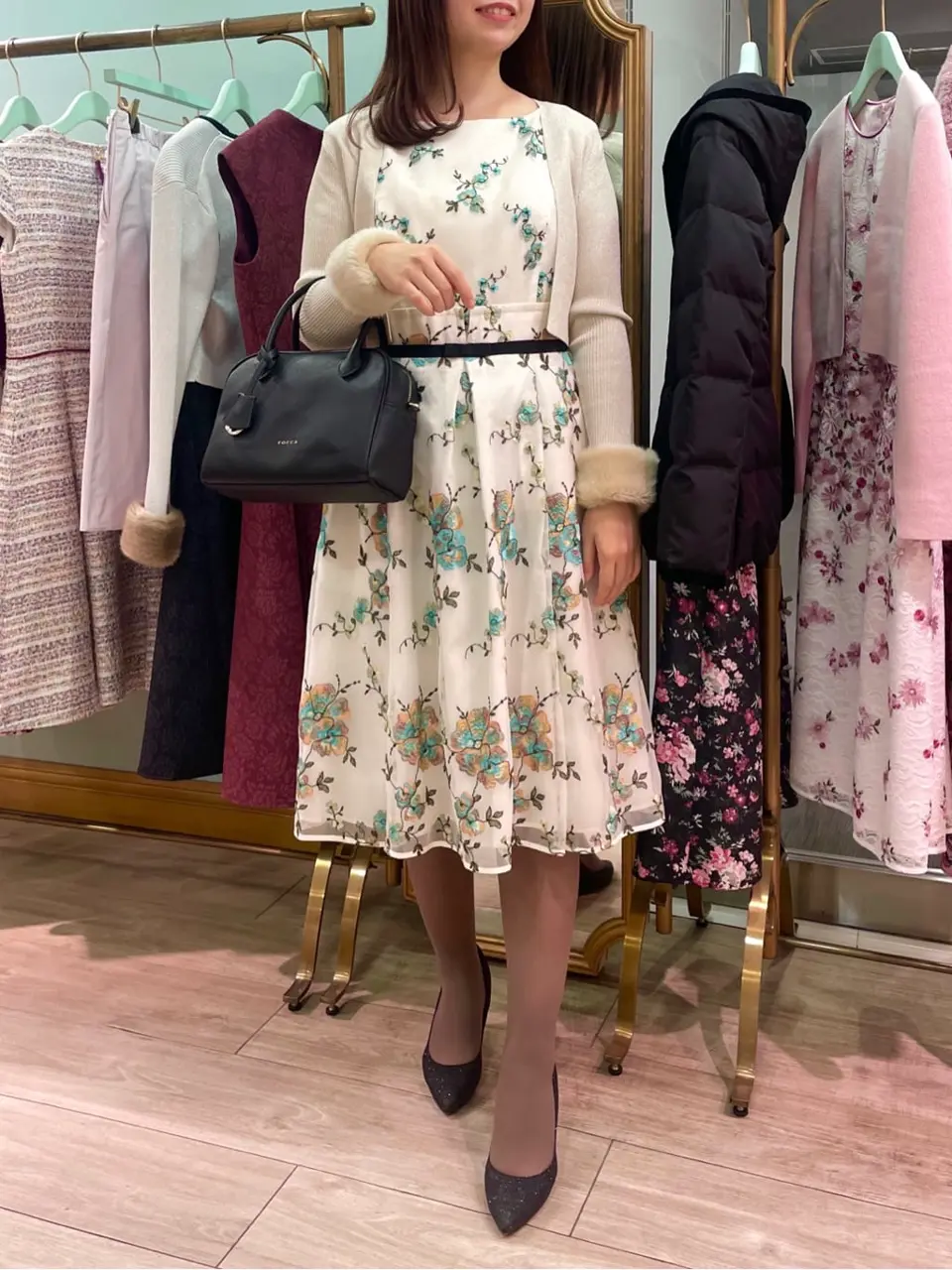  スタッフT コーディネート画像