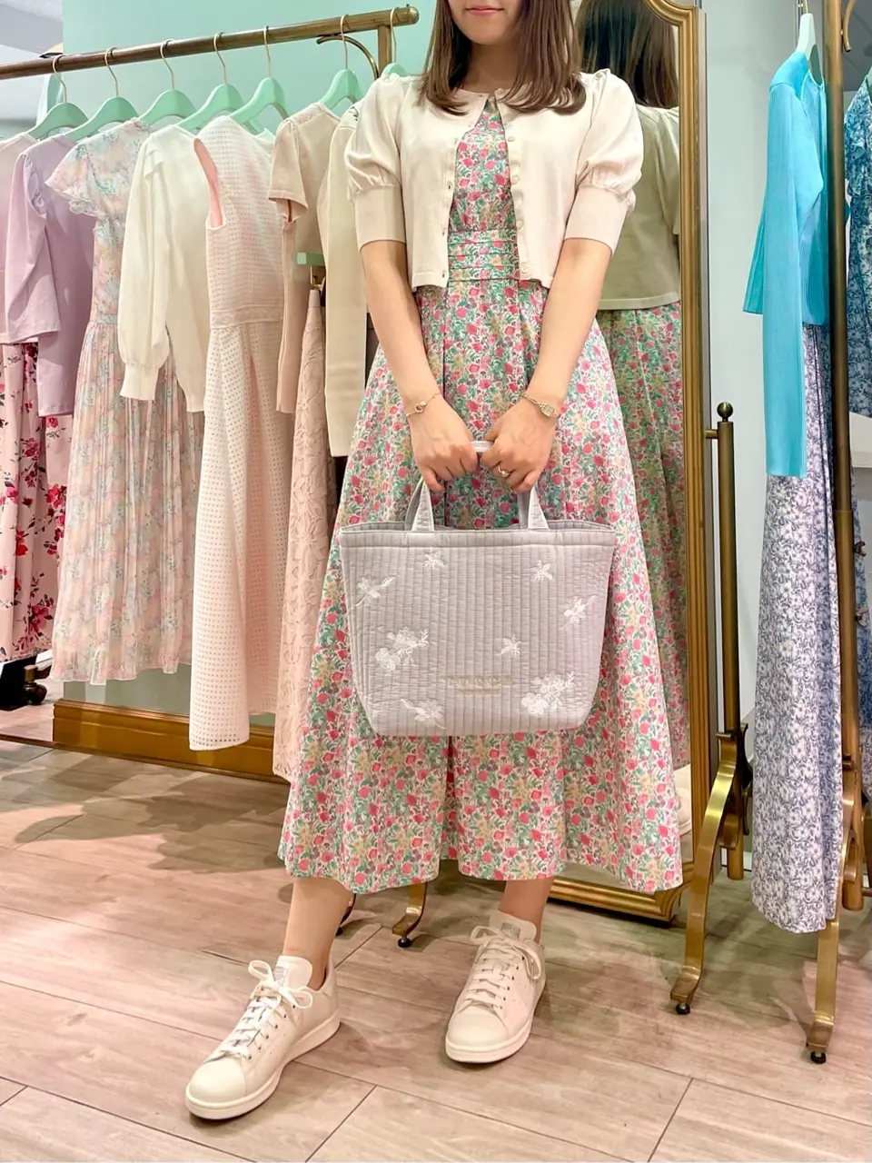  スタッフ ｍ コーディネート画像