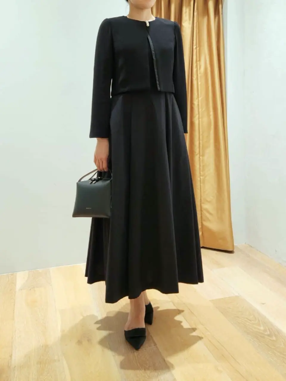  スタッフf コーディネート画像