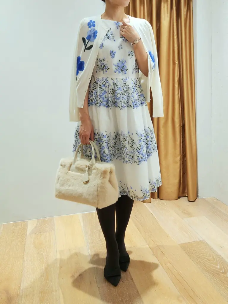  スタッフf コーディネート画像