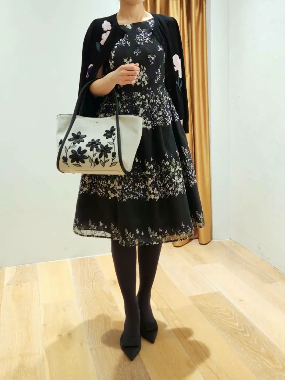  スタッフf コーディネート画像