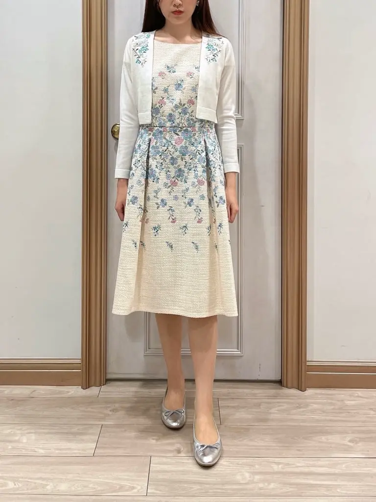  スタッフY コーディネート画像