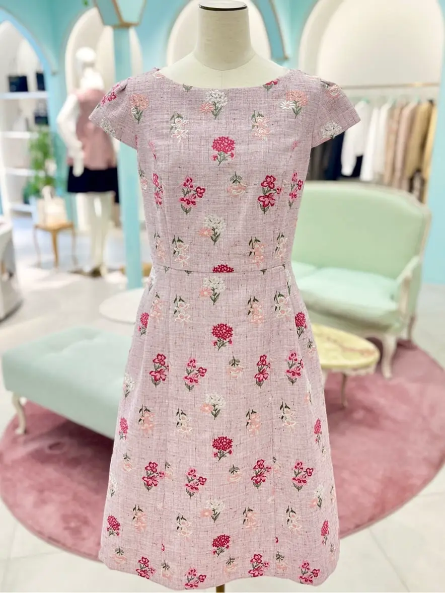 TOCCA スタッフT コーディネート画像