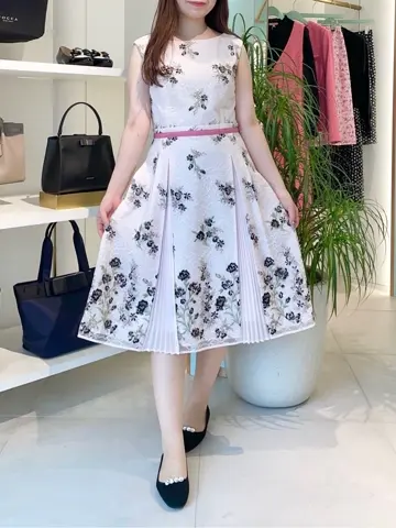 TOCCA スタッフT コーディネート画像