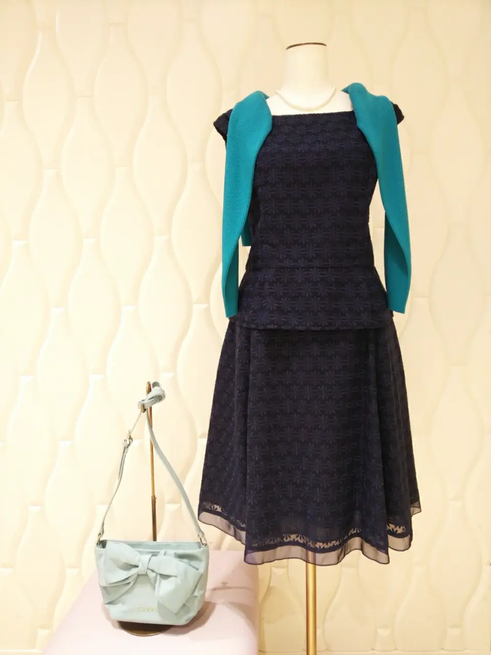  スタッフf コーディネート画像