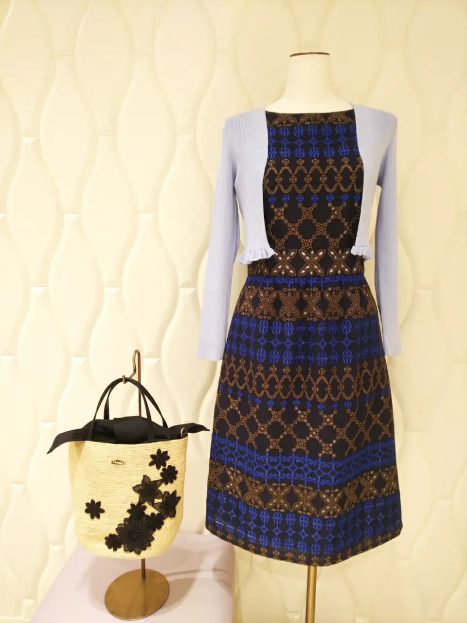  スタッフf コーディネート画像