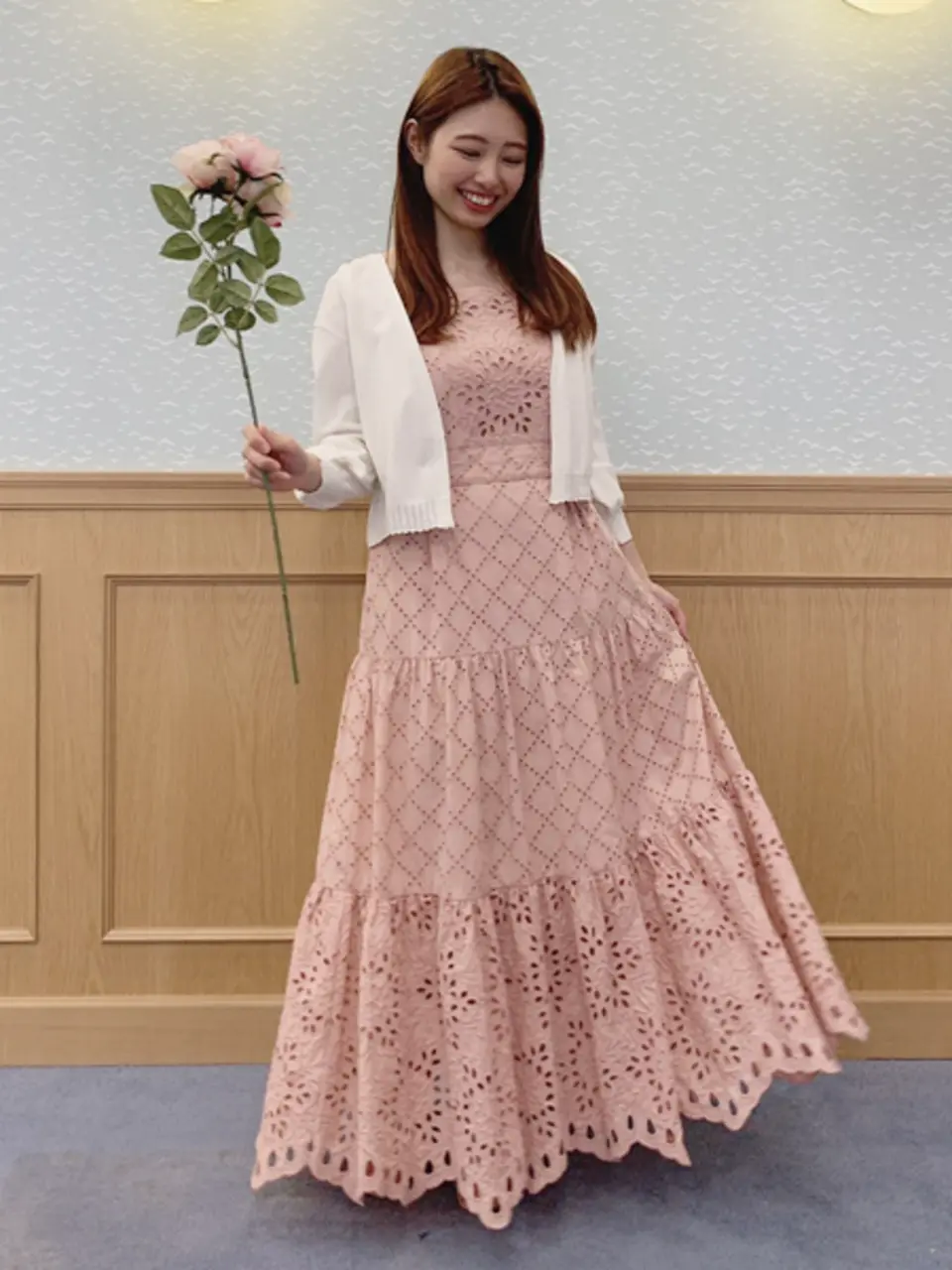  スタッフ akari コーディネート画像