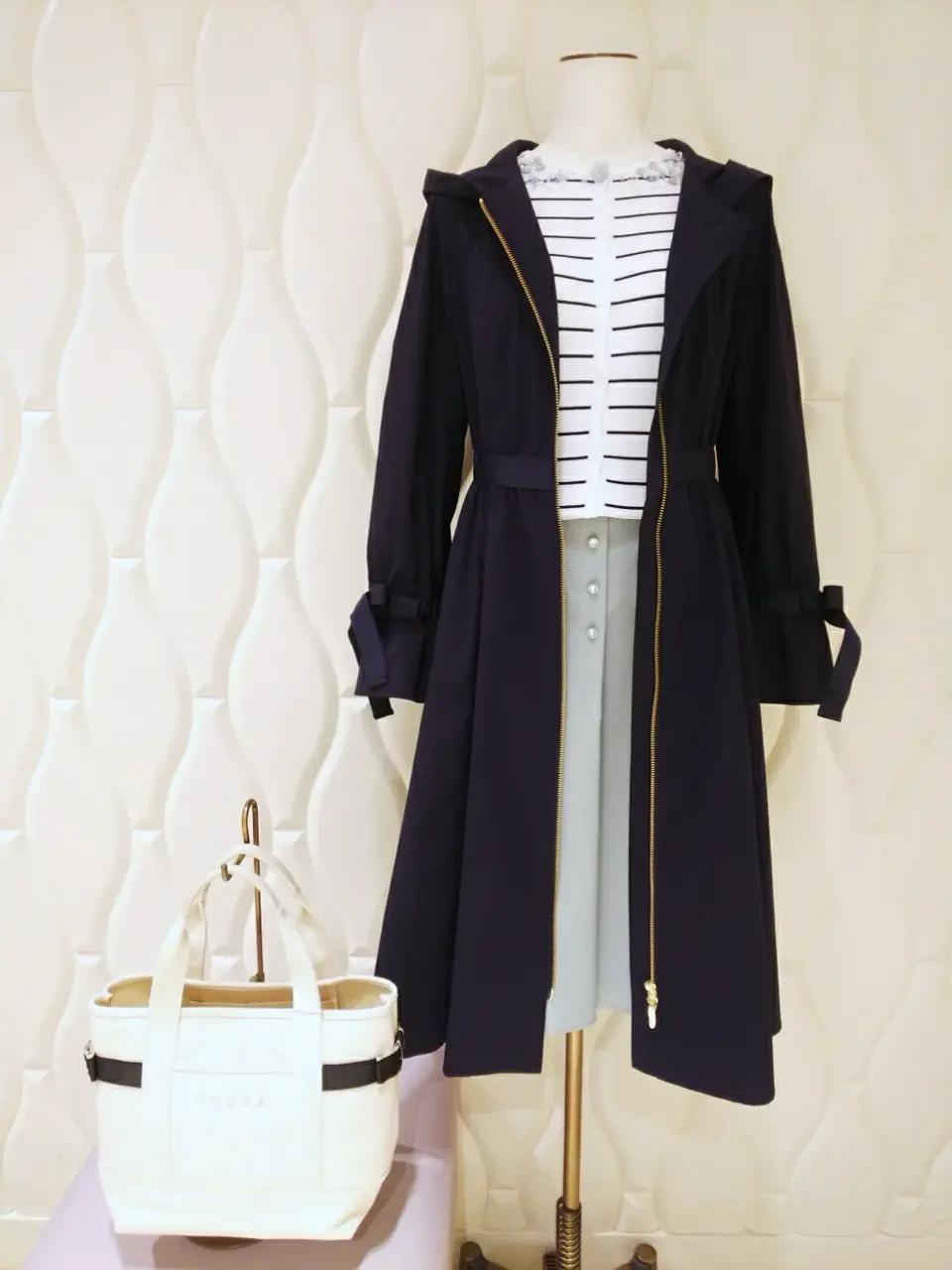  スタッフf コーディネート画像