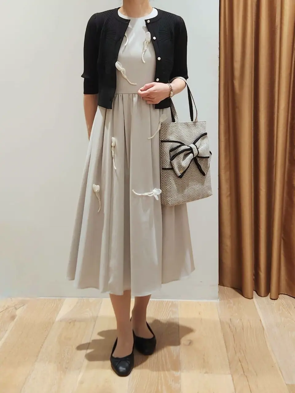  スタッフf コーディネート画像