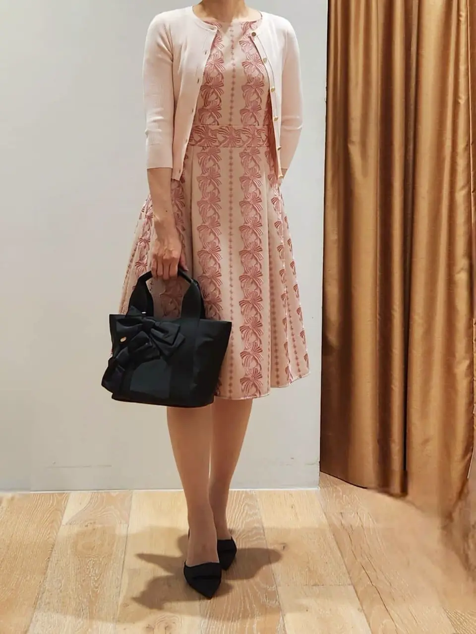  スタッフf コーディネート画像