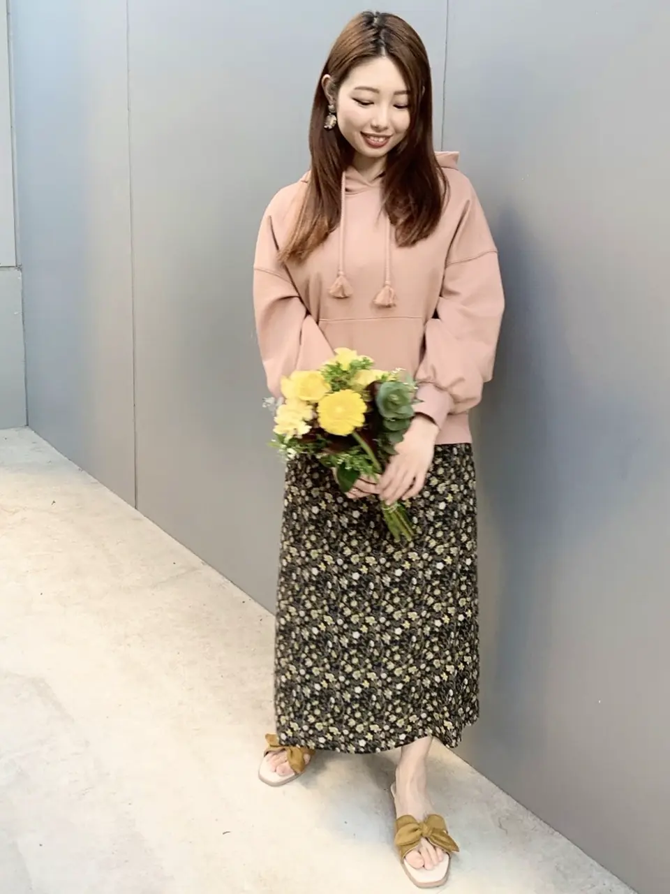  スタッフ akari コーディネート画像