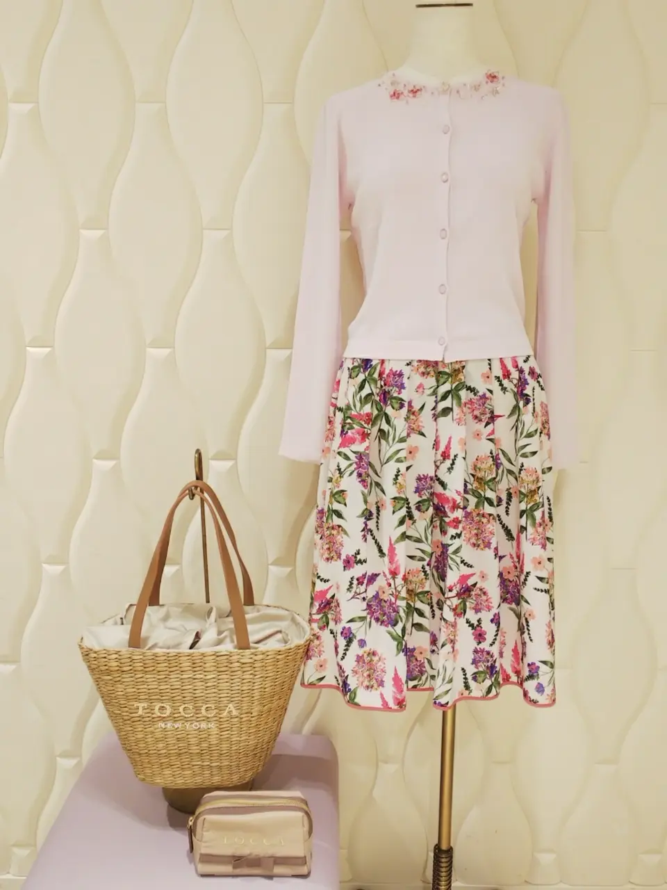  スタッフf コーディネート画像