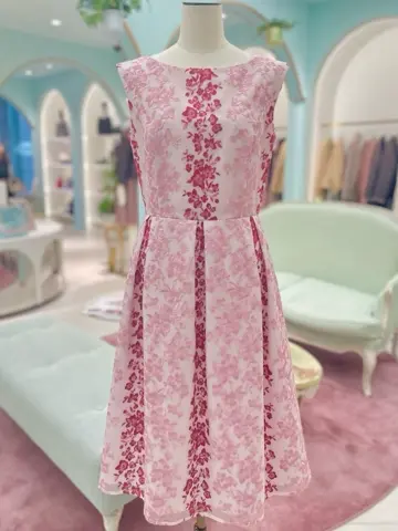 TOCCA スタッフT コーディネート画像