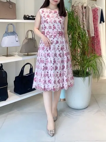 TOCCA スタッフT コーディネート画像