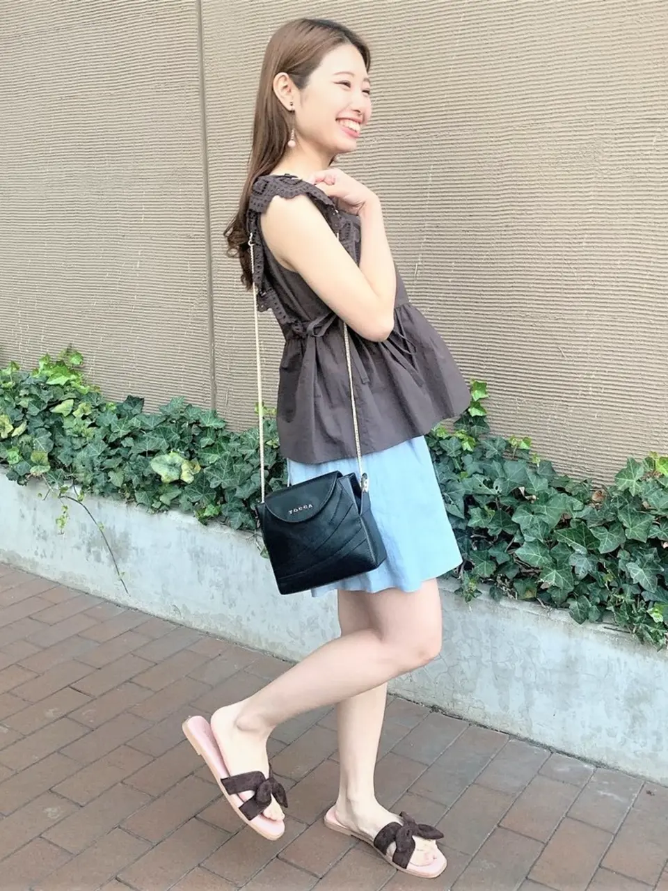  スタッフ akari コーディネート画像