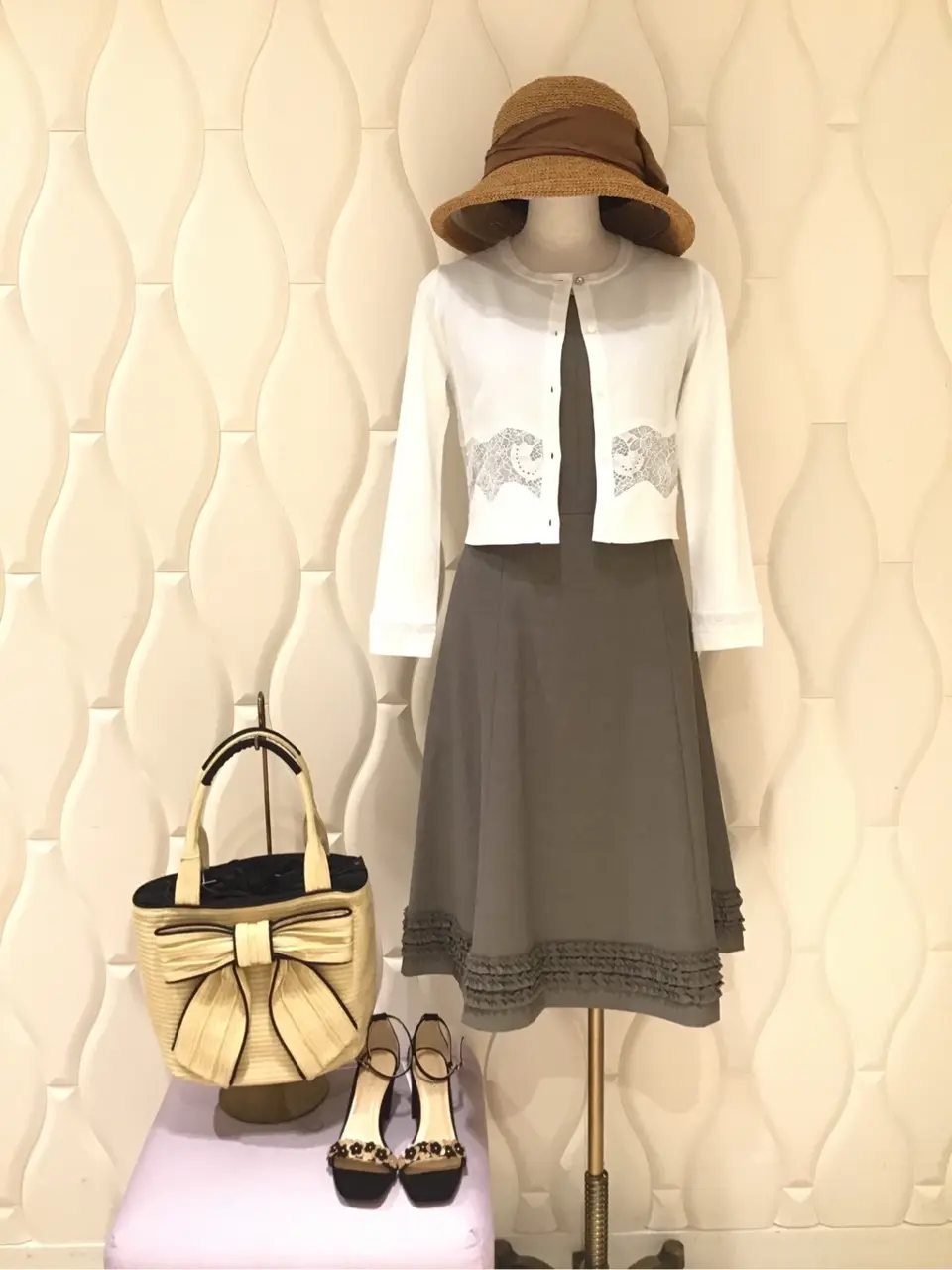  スタッフf コーディネート画像