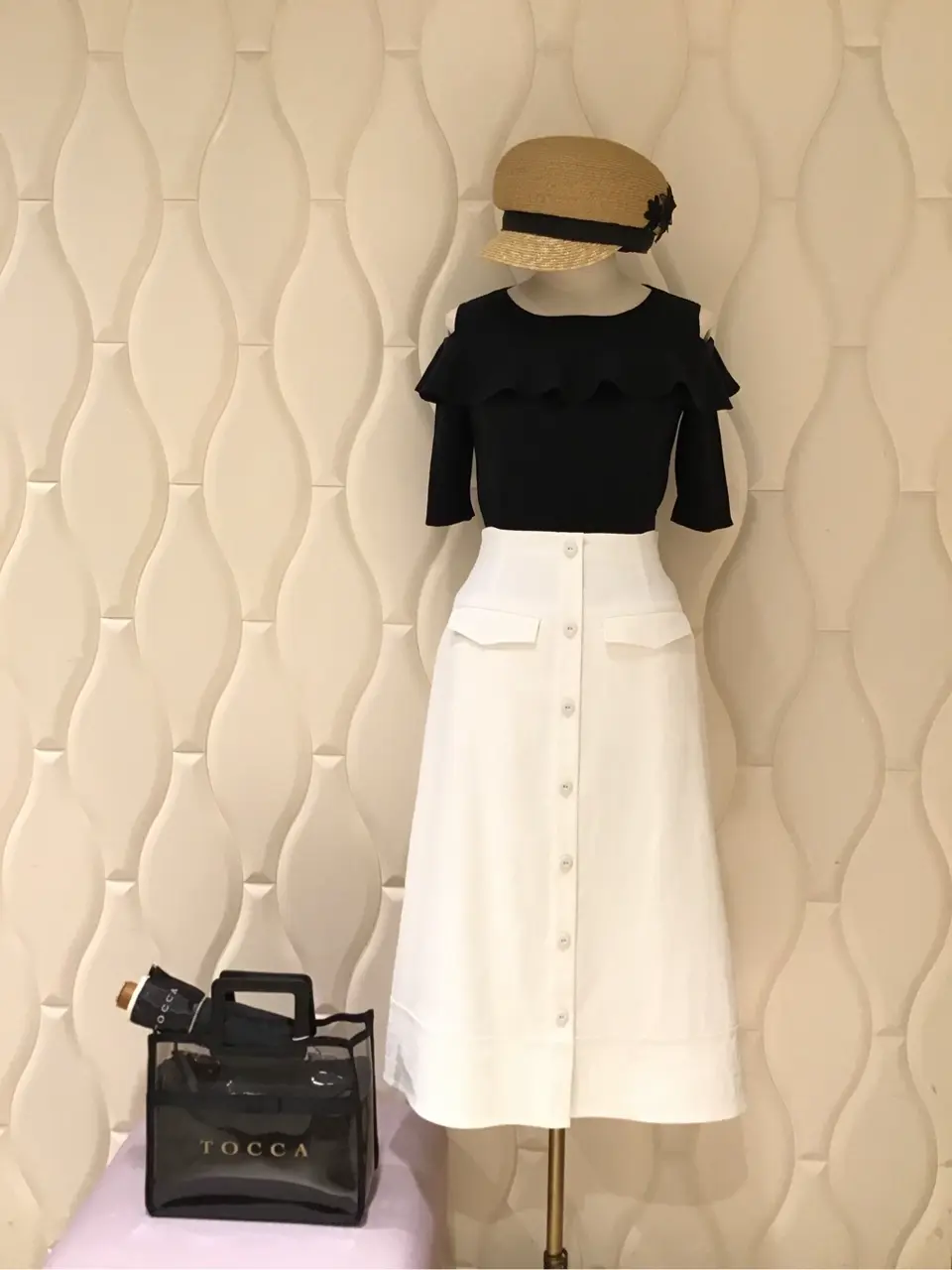  スタッフf コーディネート画像