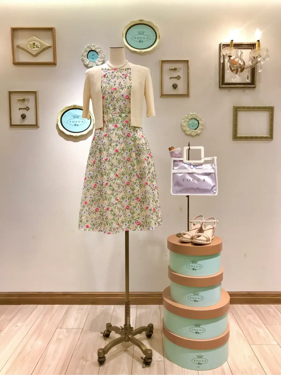  スタッフT コーディネート画像