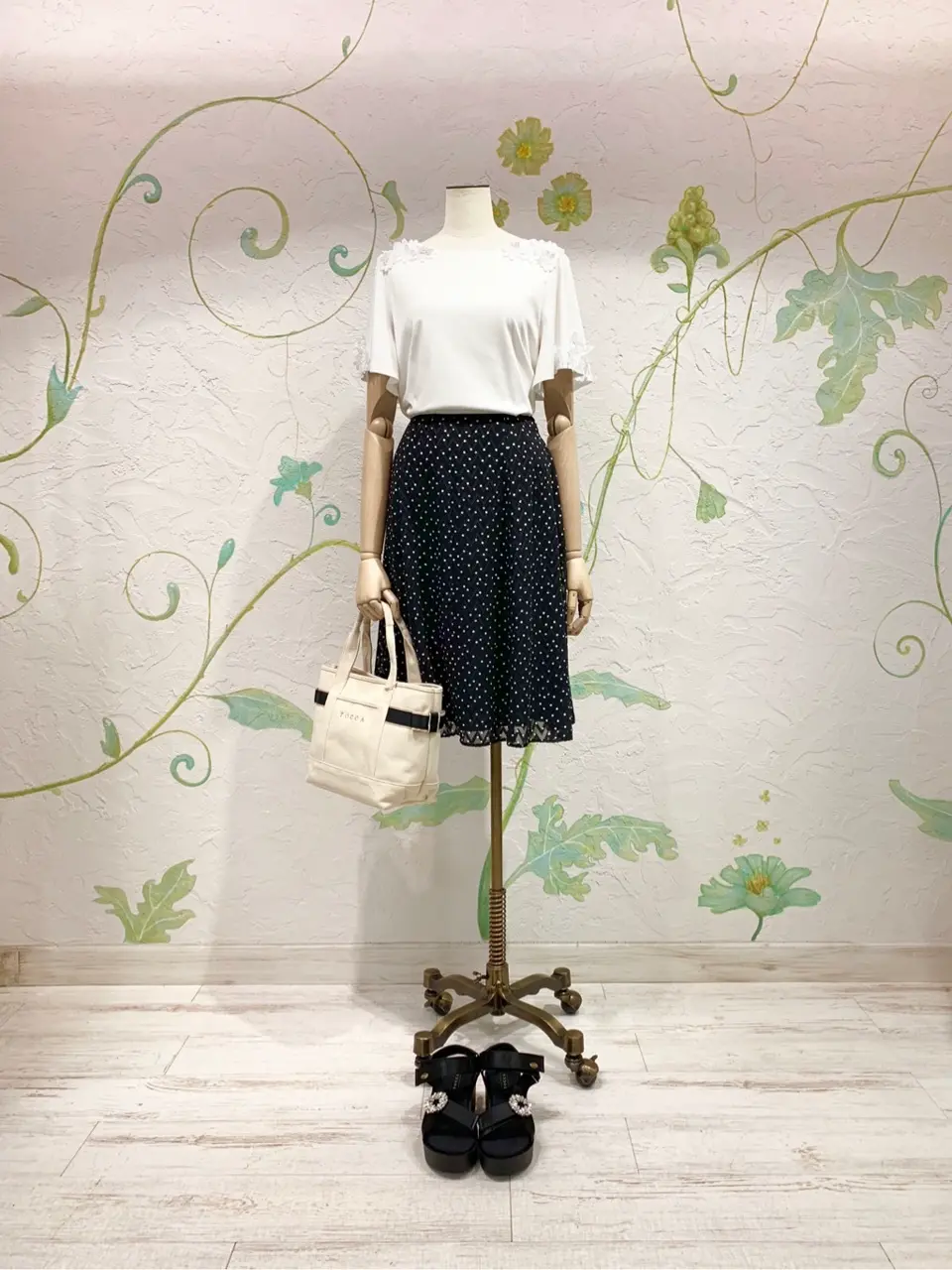  スタッフ コーディネート画像