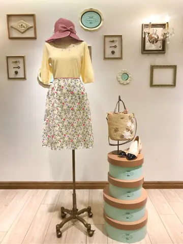 TOCCA スタッフT コーディネート画像