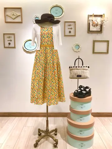 TOCCA スタッフT コーディネート画像