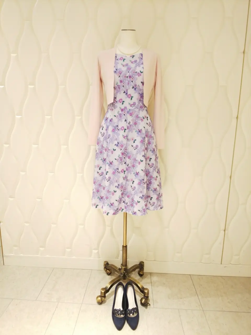  スタッフf コーディネート画像