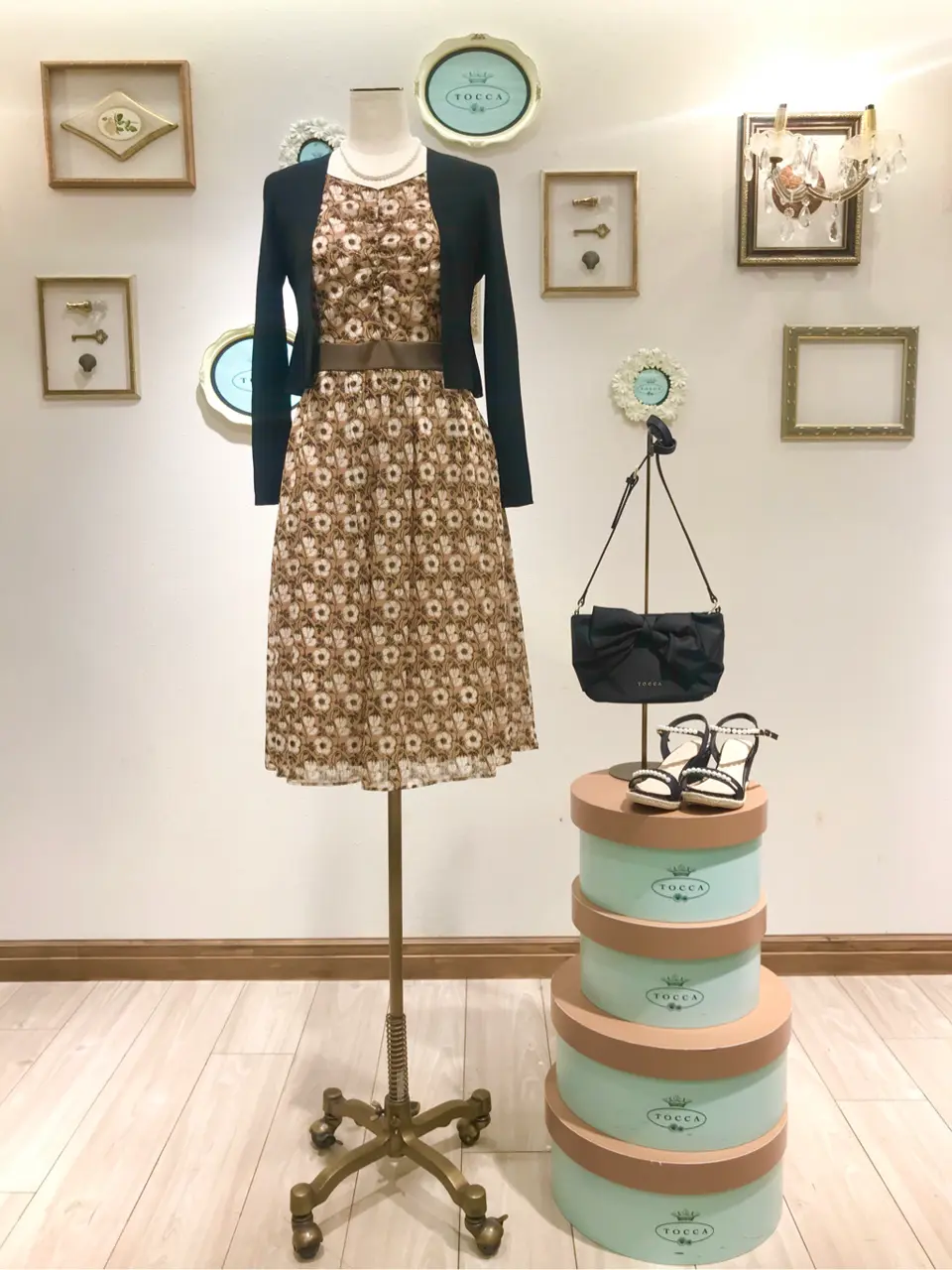 TOCCA スタッフT コーディネート画像