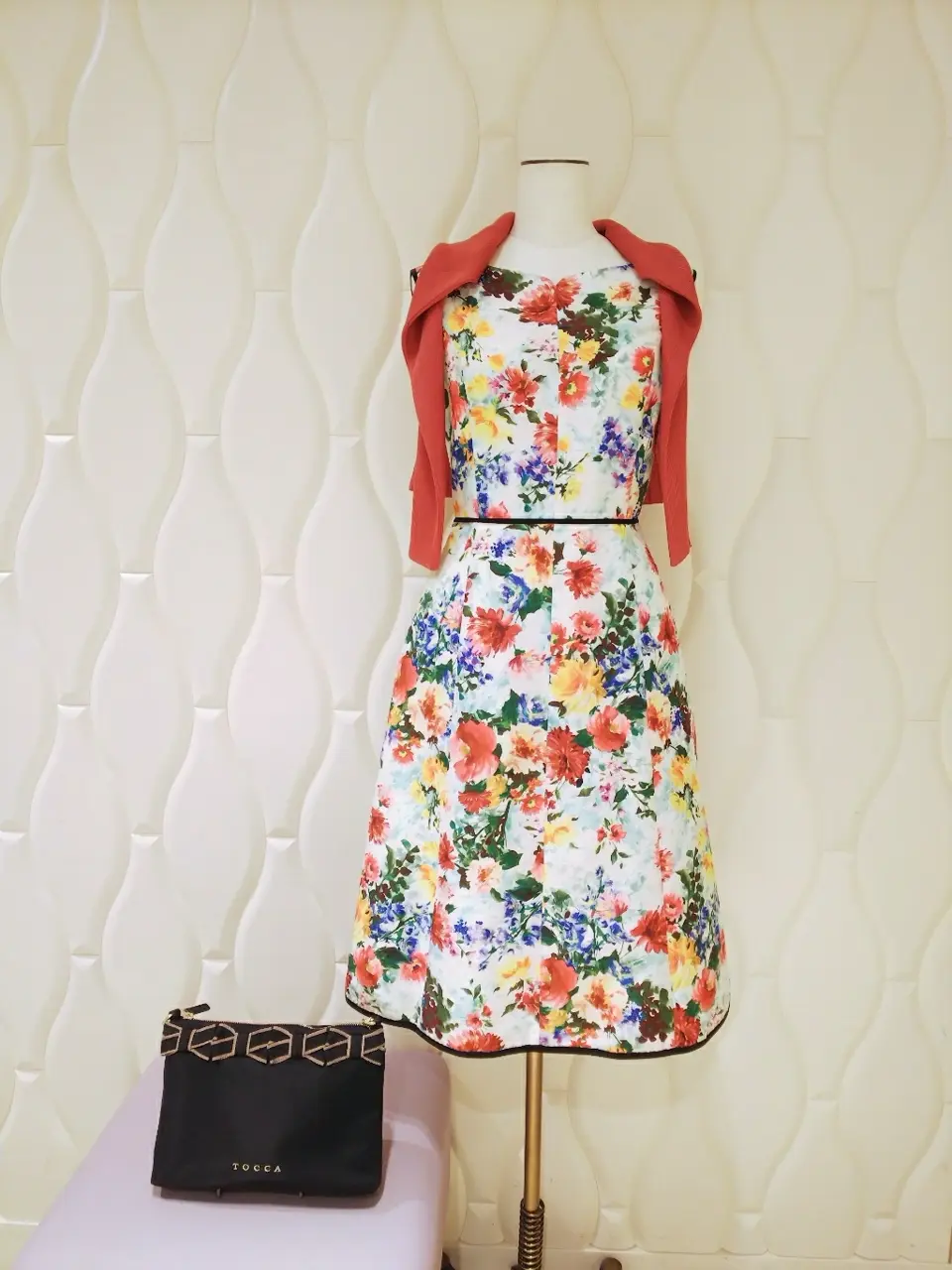  スタッフf コーディネート画像