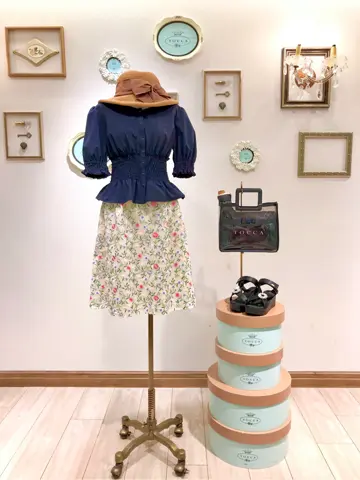 TOCCA スタッフT コーディネート画像