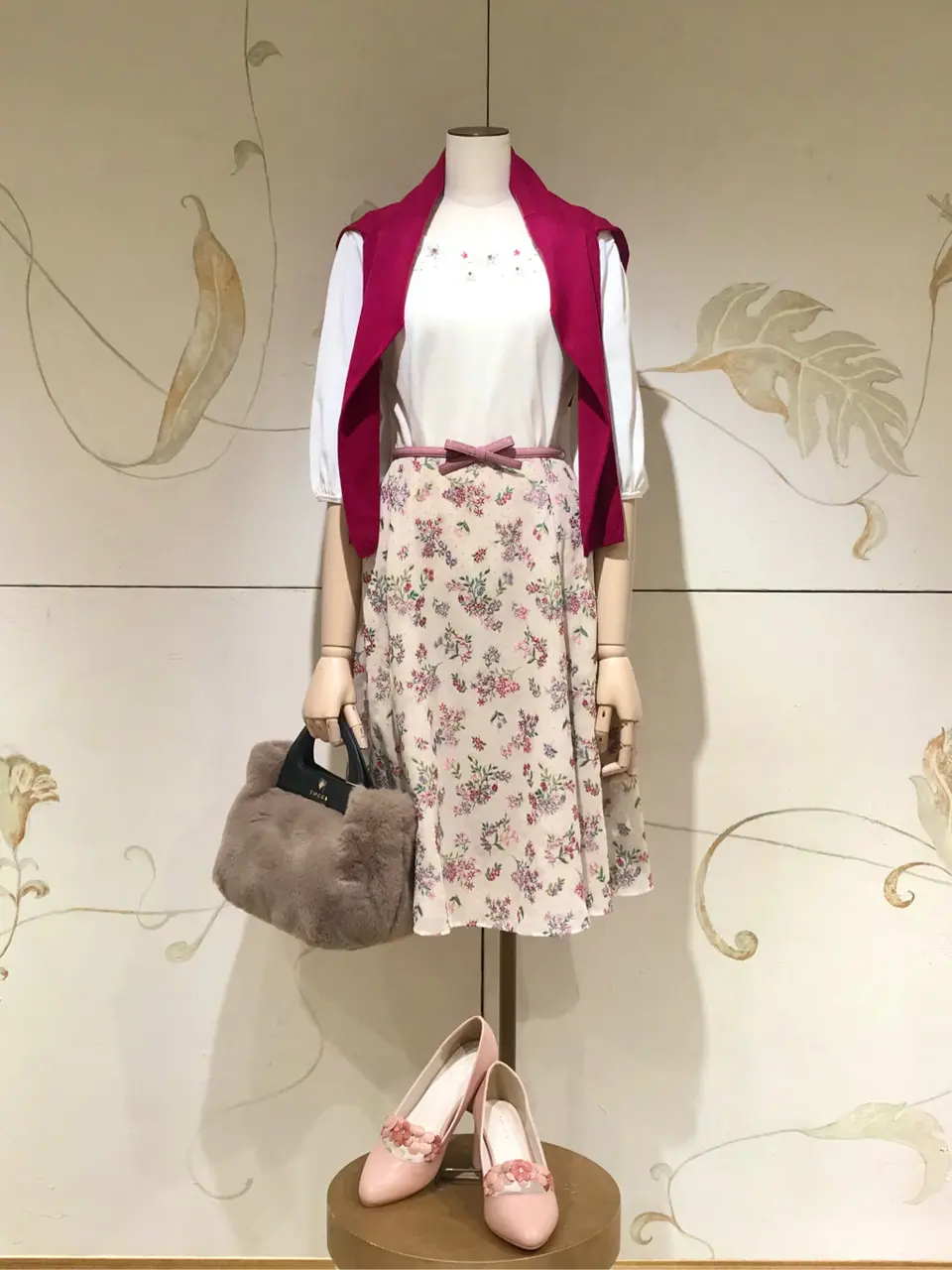  スタッフM コーディネート画像