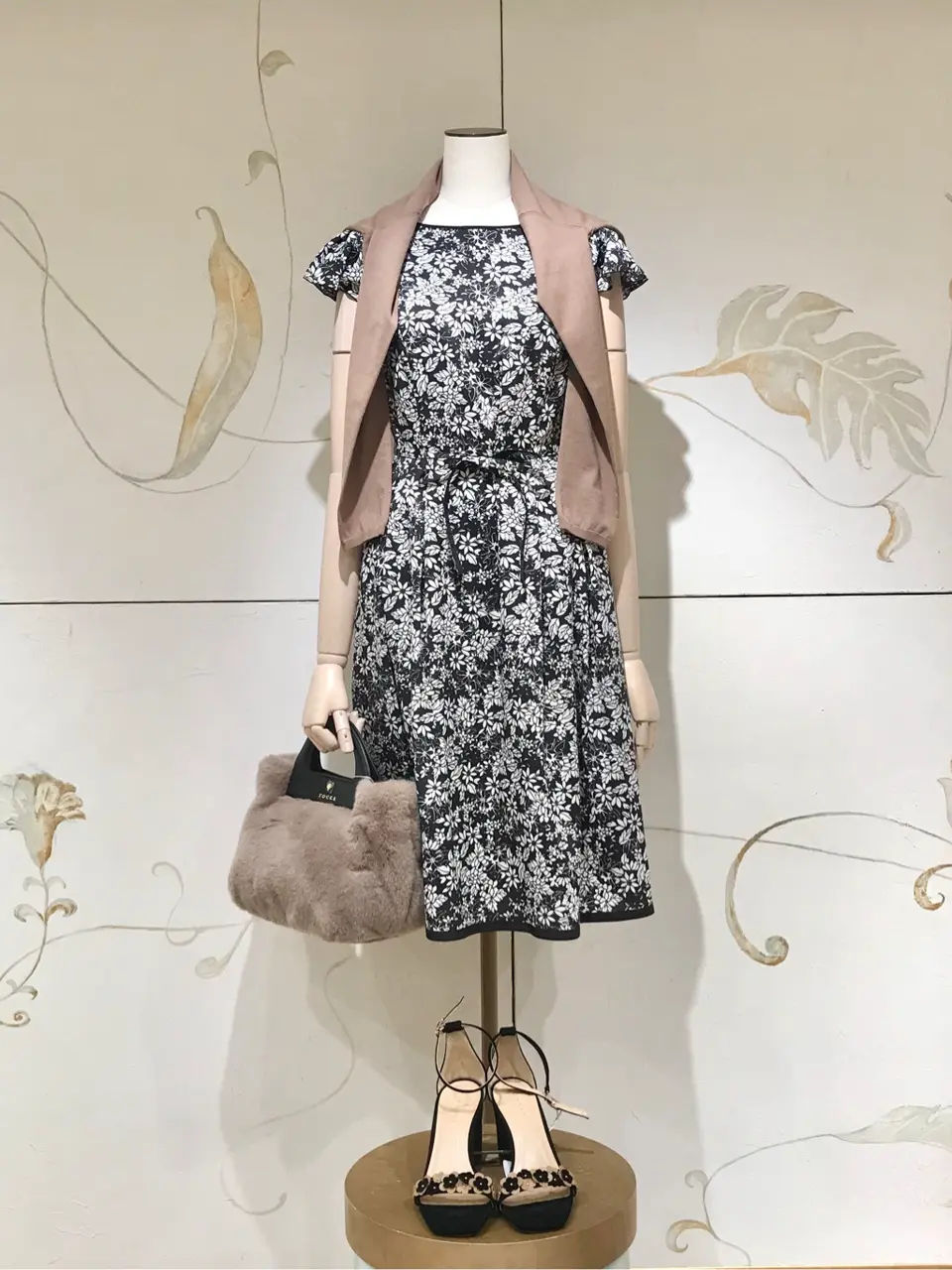  スタッフM コーディネート画像