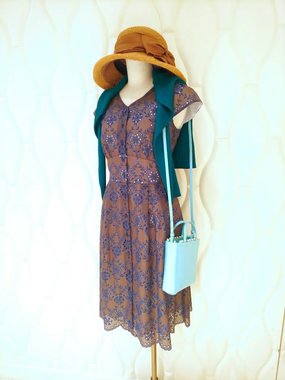  スタッフf コーディネート画像