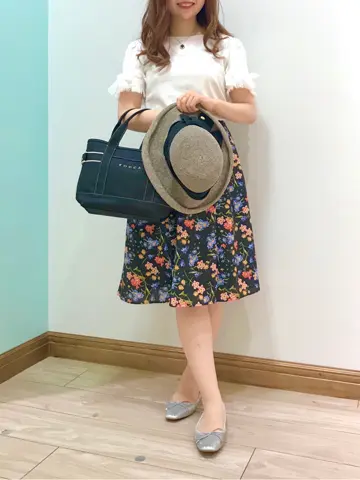 TOCCA スタッフT コーディネート画像