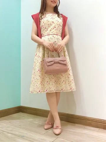 TOCCA スタッフT コーディネート画像