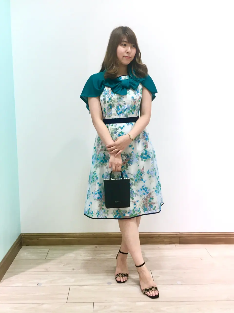  スタッフ ｍ コーディネート画像