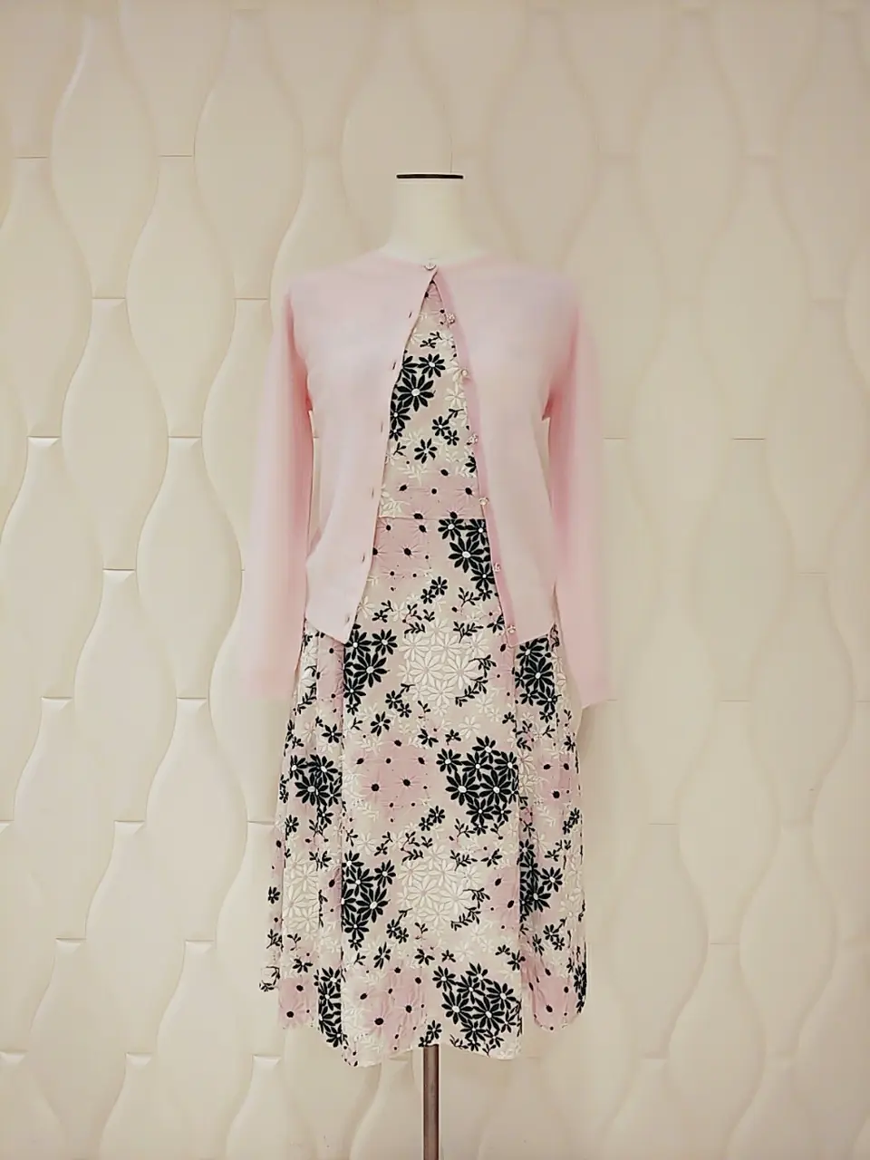  スタッフf コーディネート画像