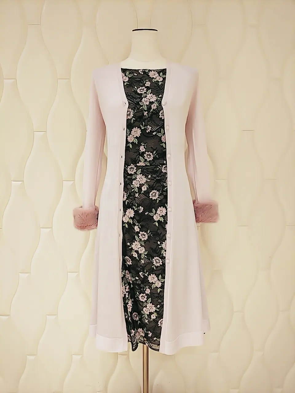  スタッフf コーディネート画像