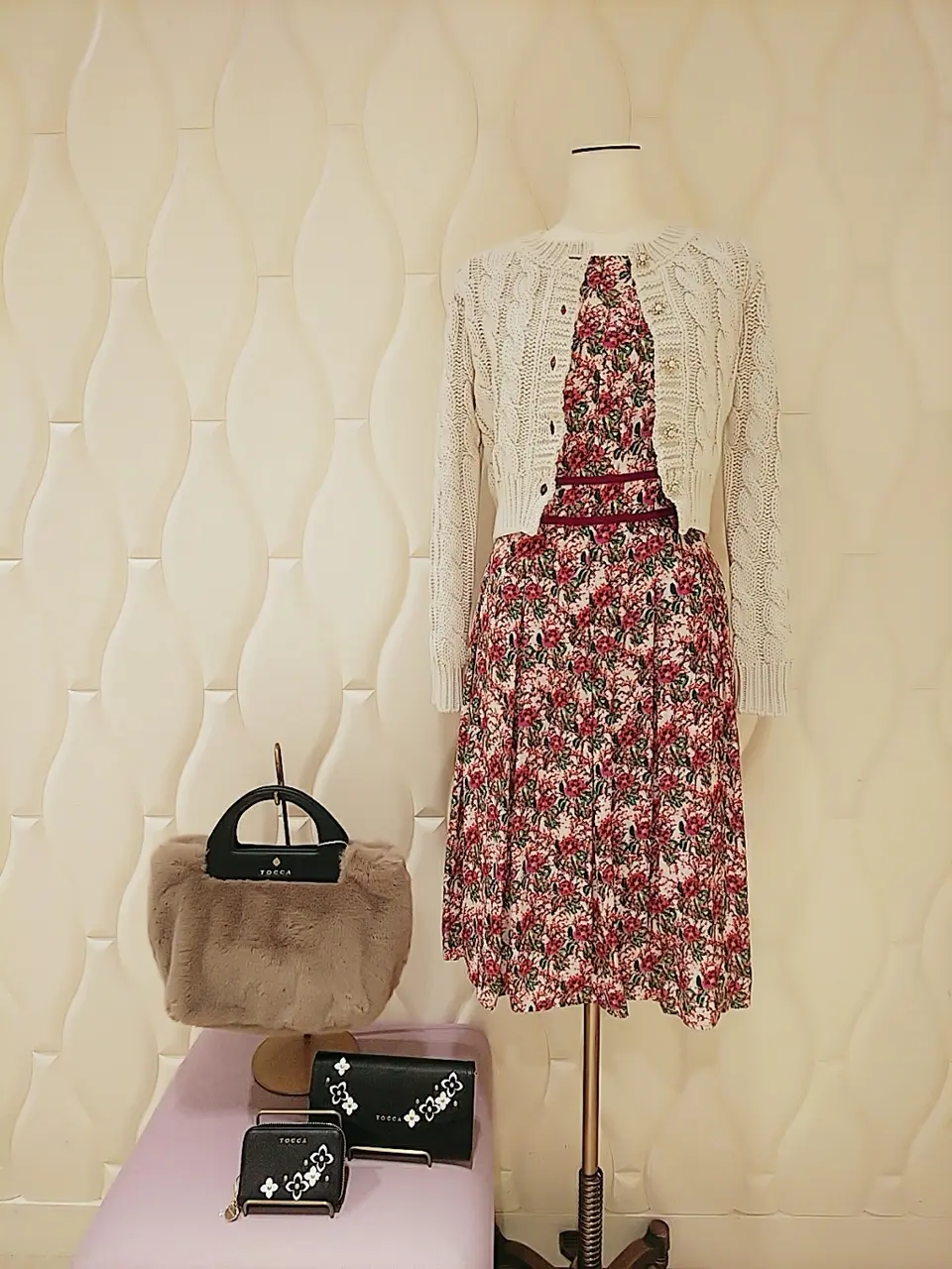  スタッフf コーディネート画像