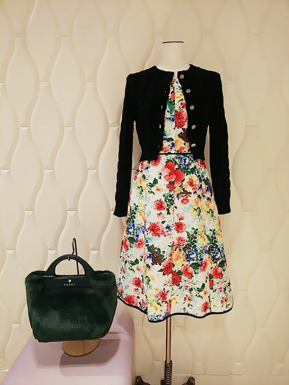  スタッフf コーディネート画像