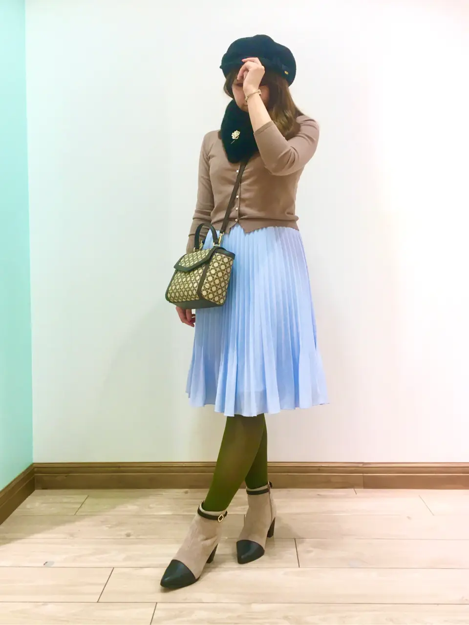  スタッフ ｍ コーディネート画像