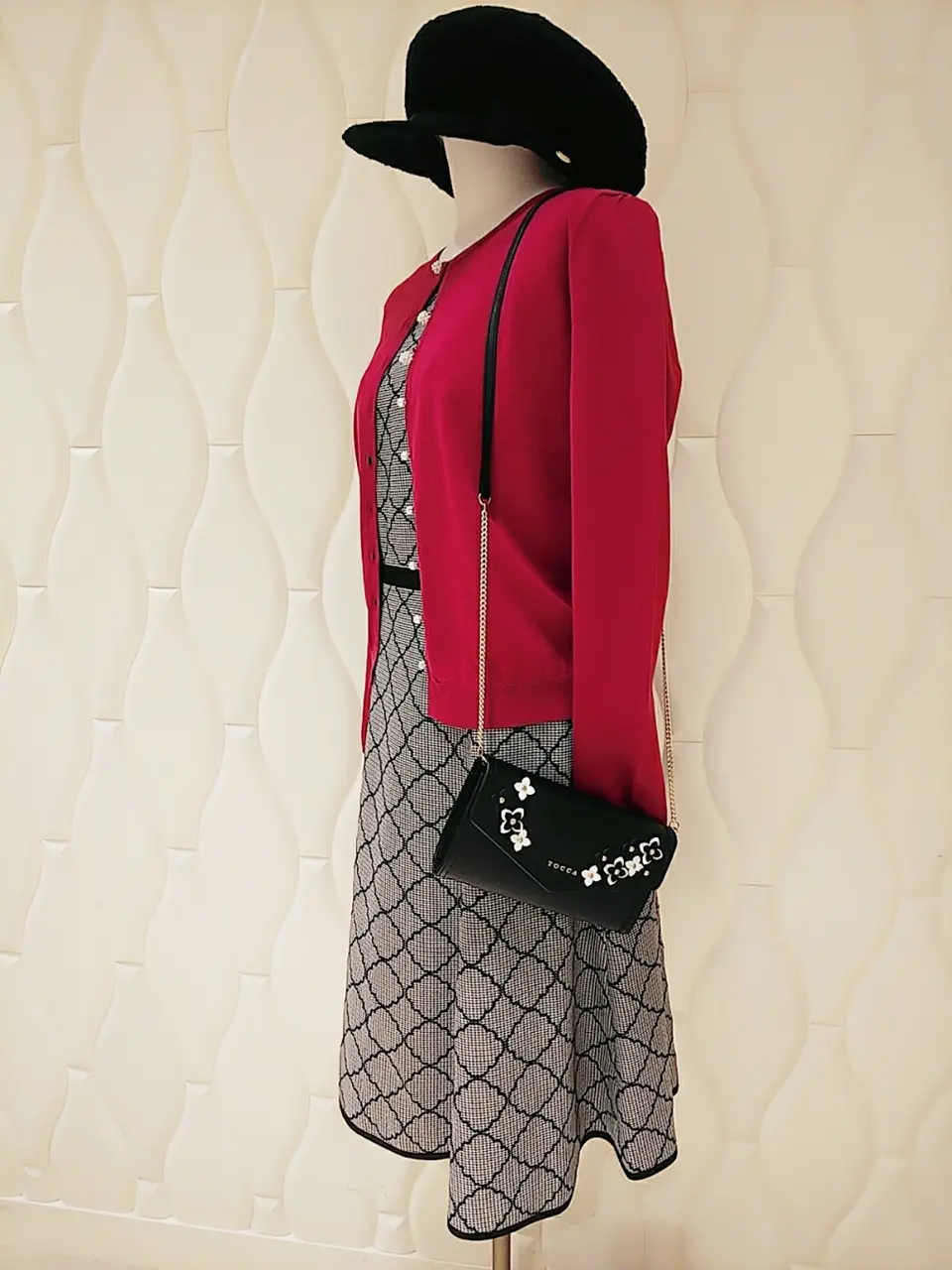  スタッフf コーディネート画像