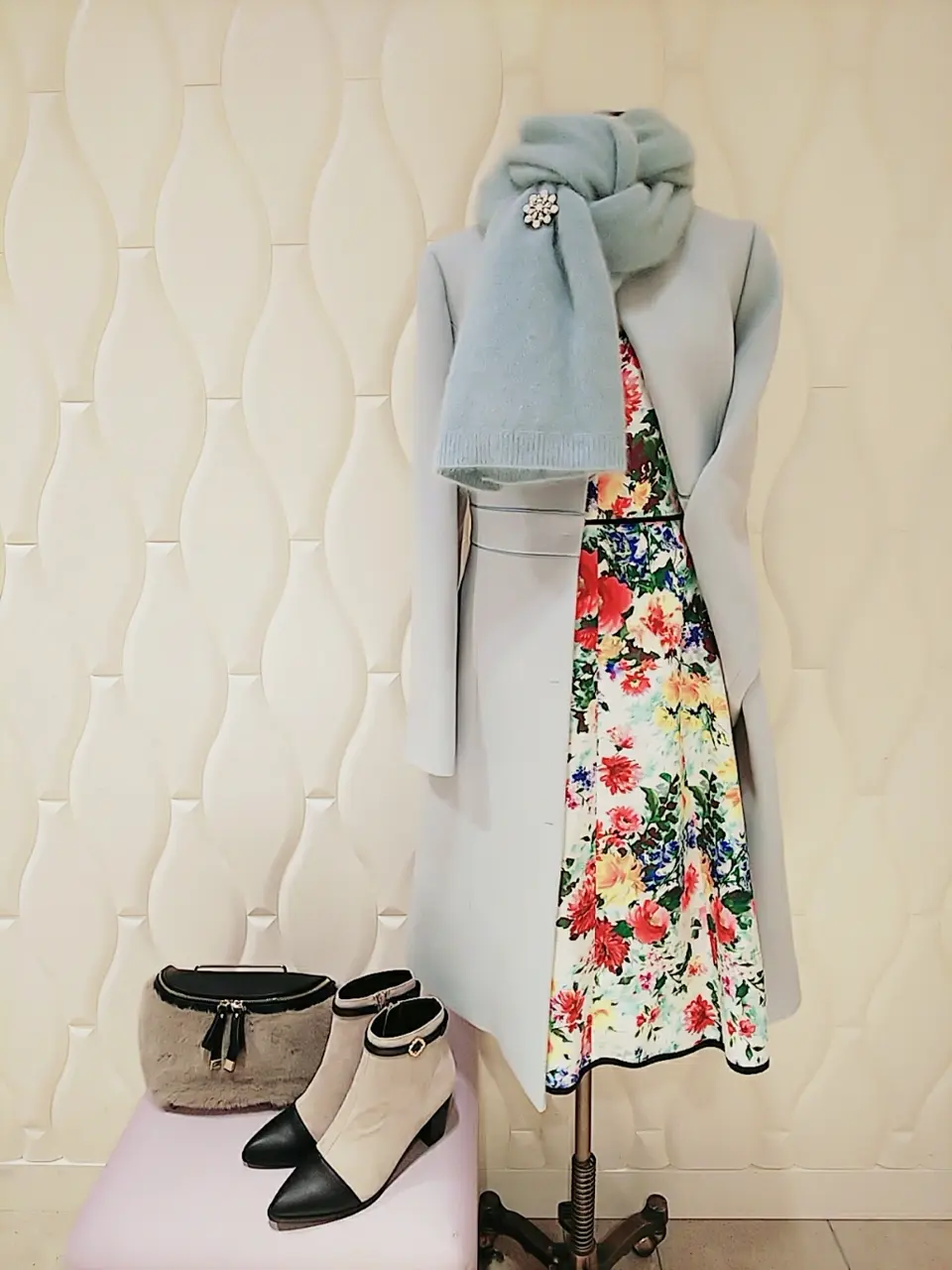  スタッフf コーディネート画像