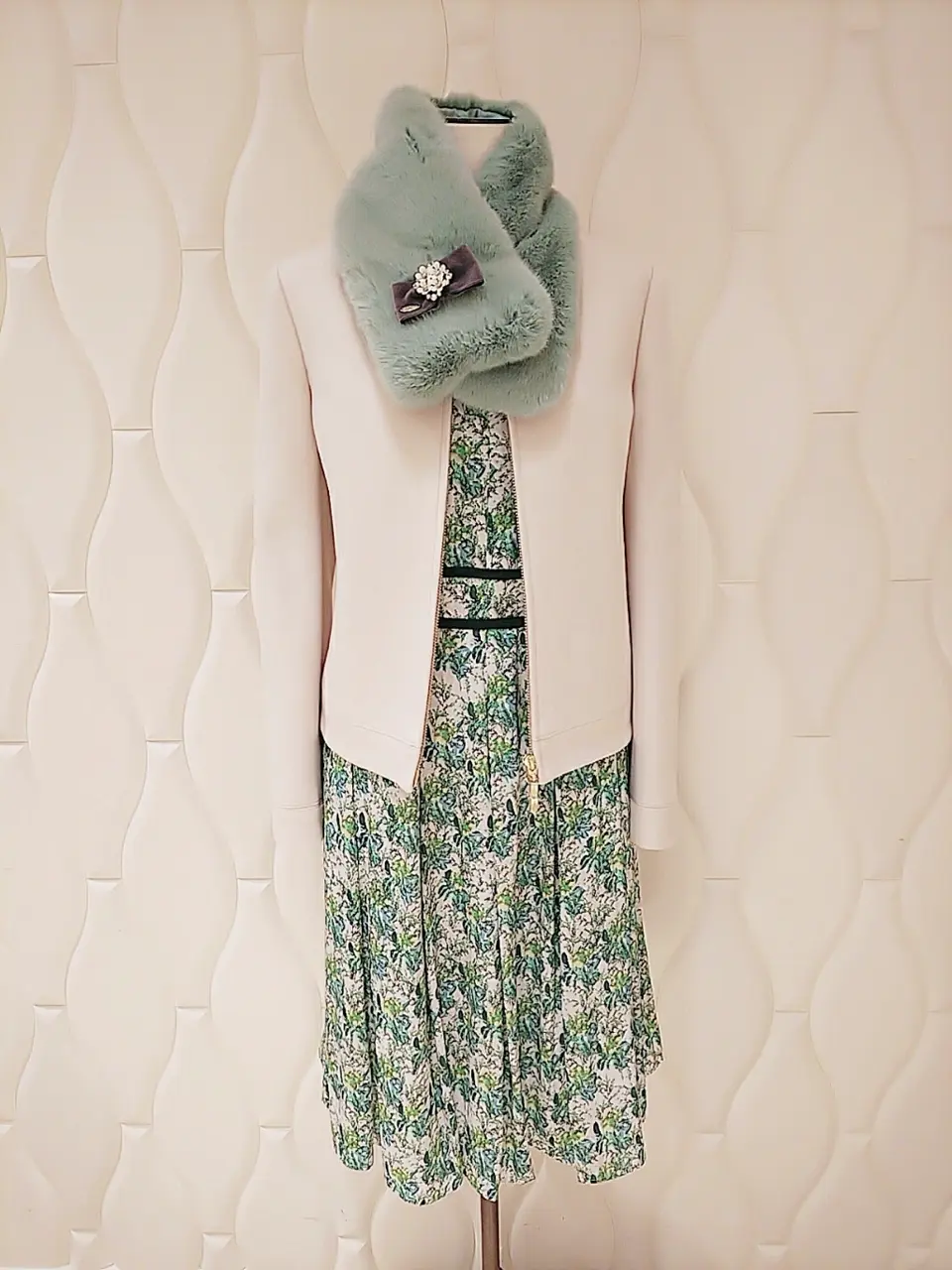  スタッフf コーディネート画像