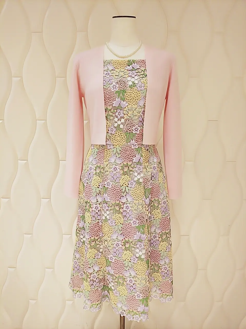  スタッフf コーディネート画像