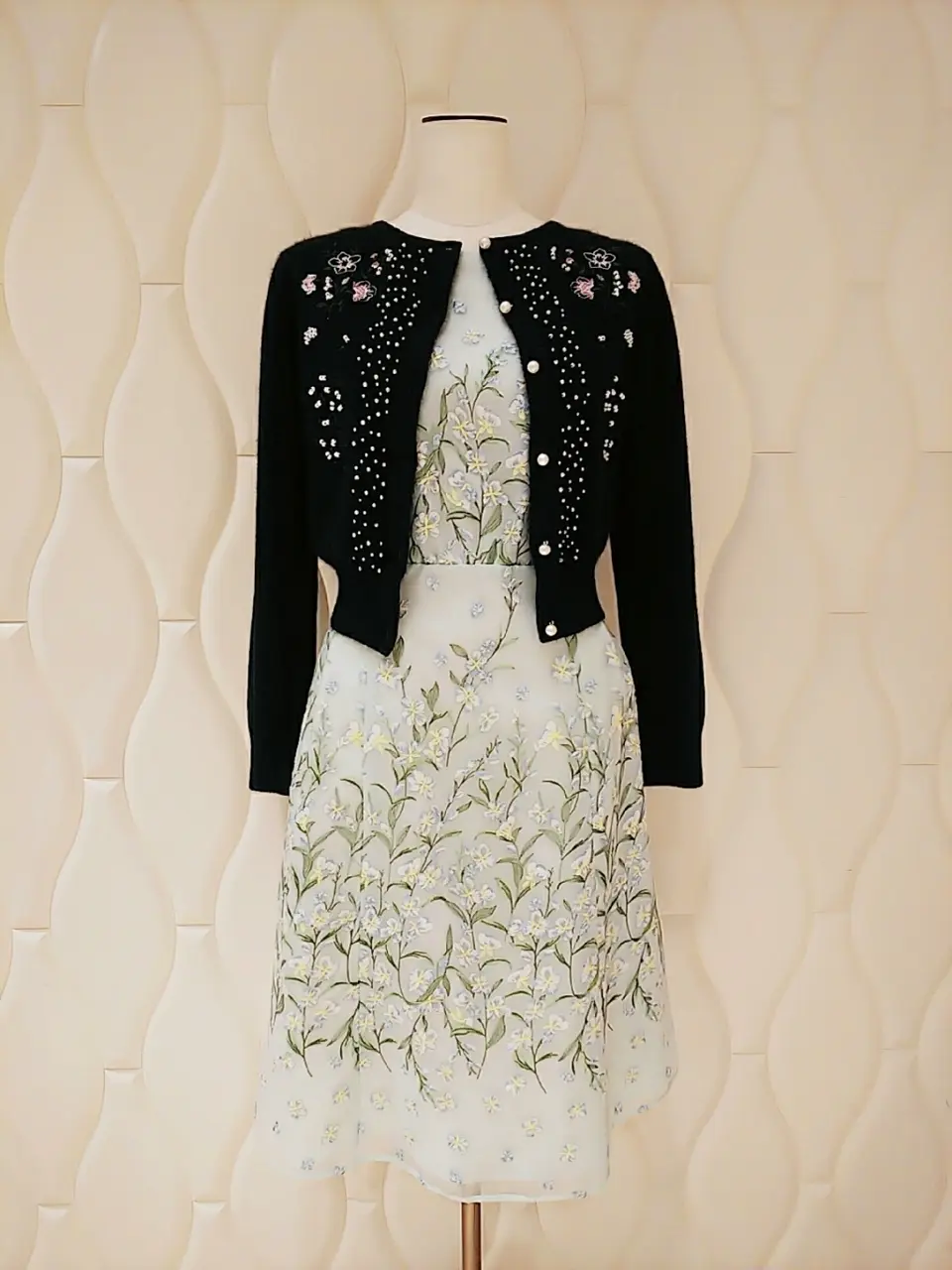  スタッフf コーディネート画像