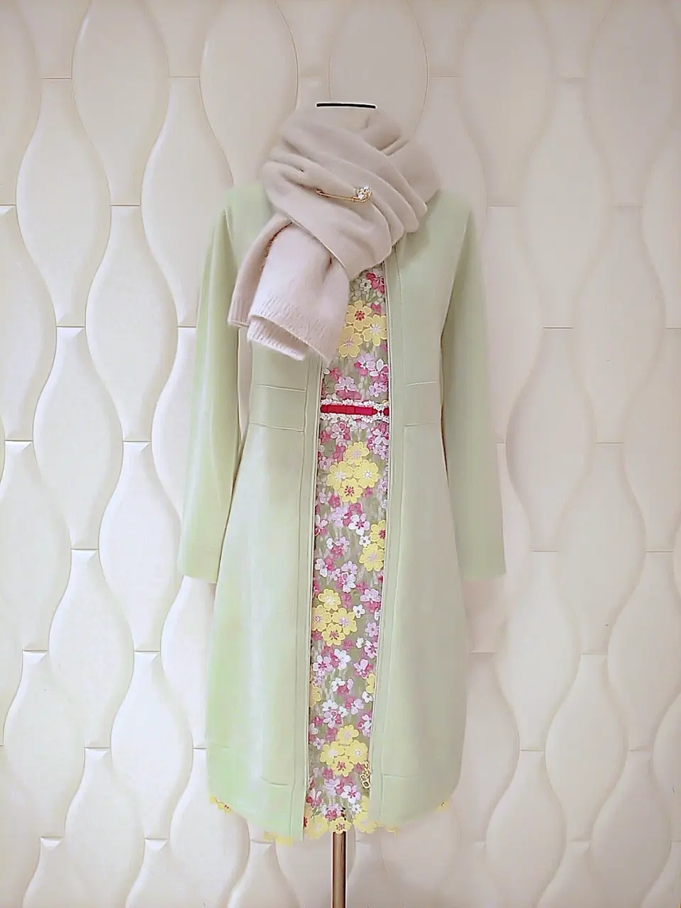  スタッフf コーディネート画像