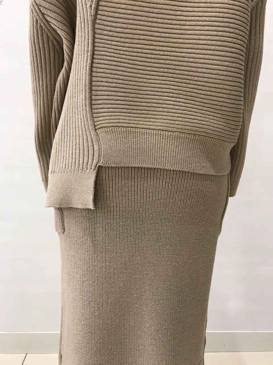 BEIGE， スタッフ コーディネート画像