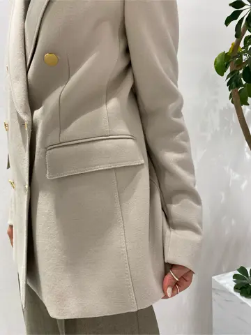 BEIGE， R.A コーディネート画像