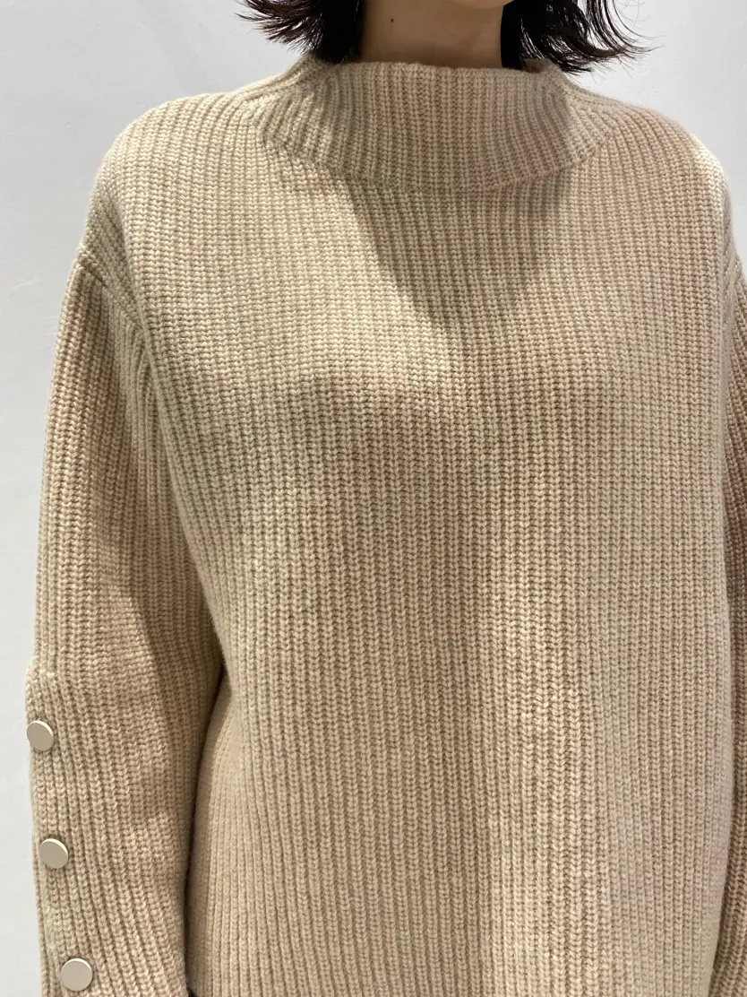 BEIGE， R.A コーディネート画像
