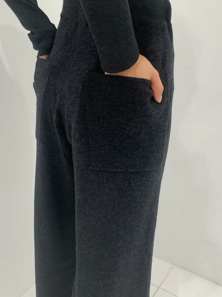 BEIGE， アライ コーディネート画像